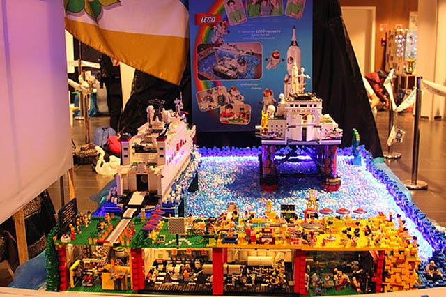 Lego Sea Launch